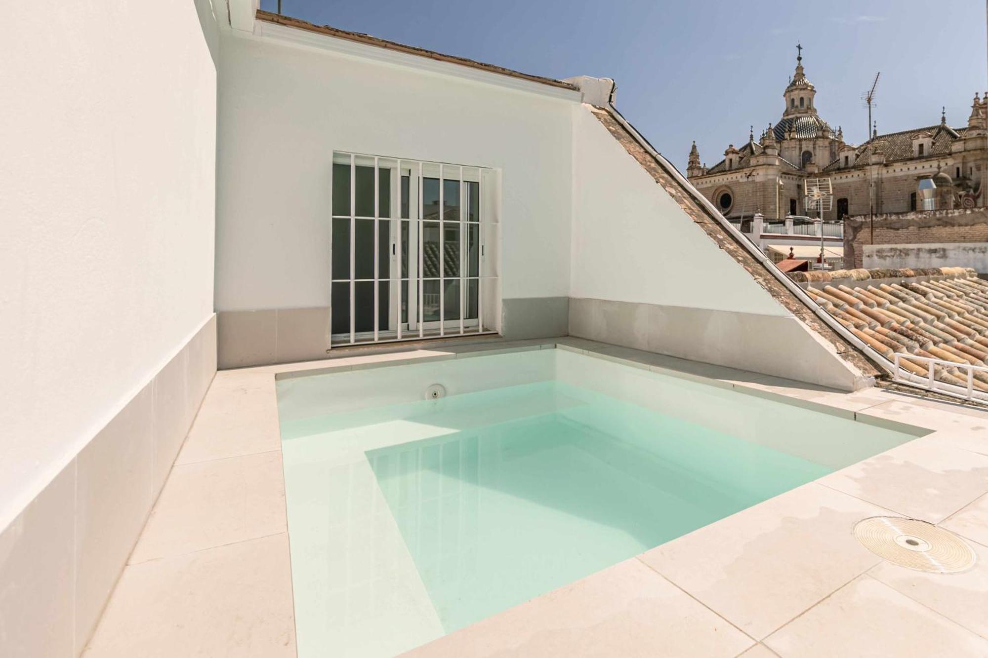 Isg Cuna * Seville
